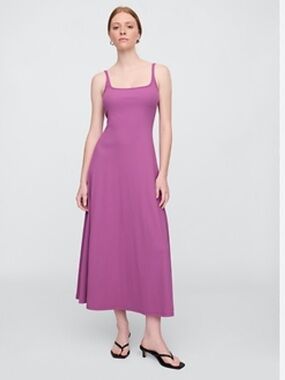 NWT Women's Sleeveless Square-Neck Maxi Dress in Orchid Purple